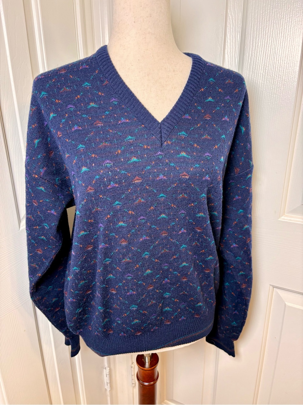 Vintage Collectif Navy V-Neck Wool Sweater Geometric Retro Preppy Classic Medium
